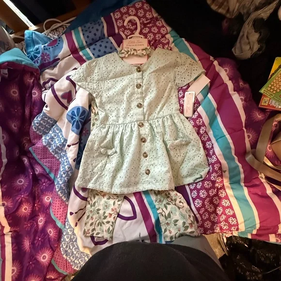 Little Lass Light Green Eyelet Top with Floral Capris and matching headband. - Picture 2 of 5